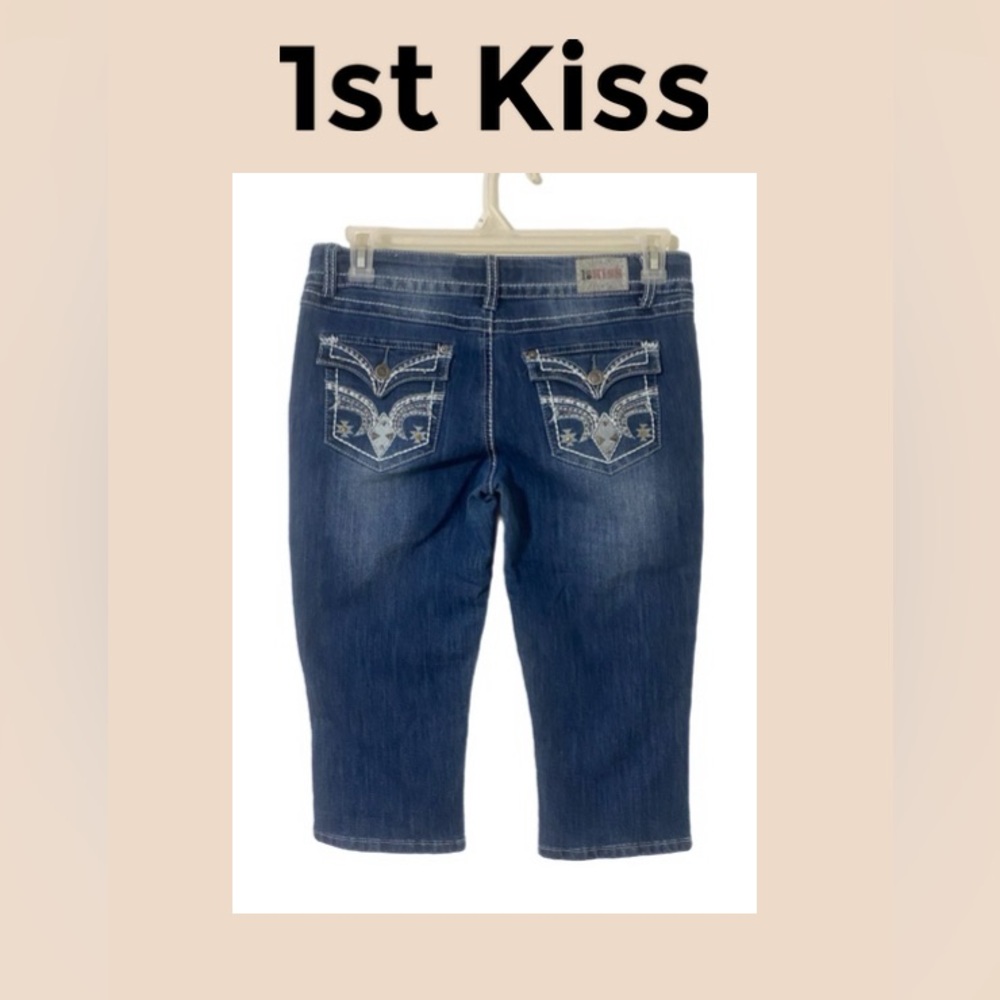 1st Kiss Women's Dark Blue Jean Capris Size 11
